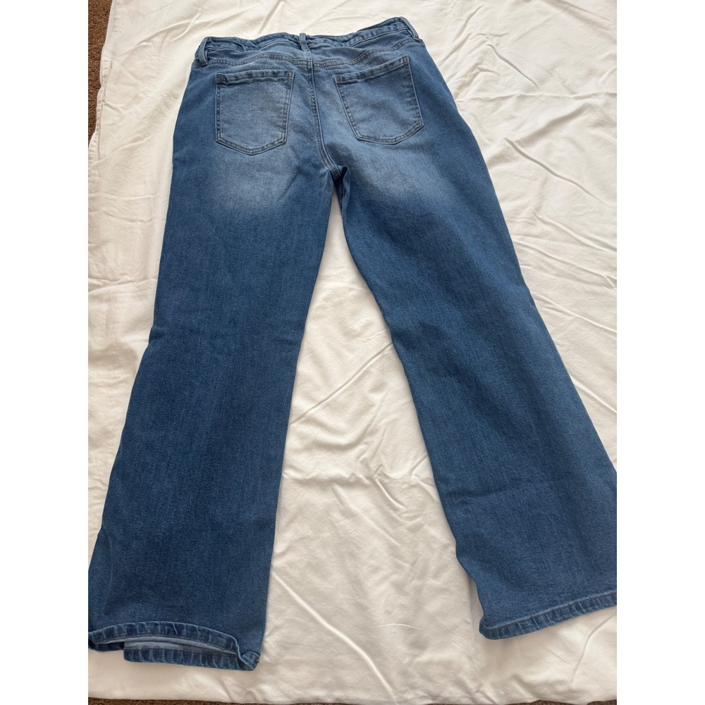 BCBGeneration Low Rise Baggy Flare Jeans Medium Wash Blue Denim Size 11/30